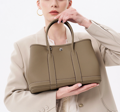 Brigitte – Elegante Tasche aus echtem Leder im Togo-Stil