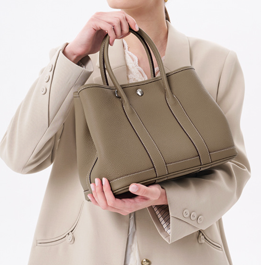 Brigitte – Elegante Tasche aus echtem Leder im Togo-Stil