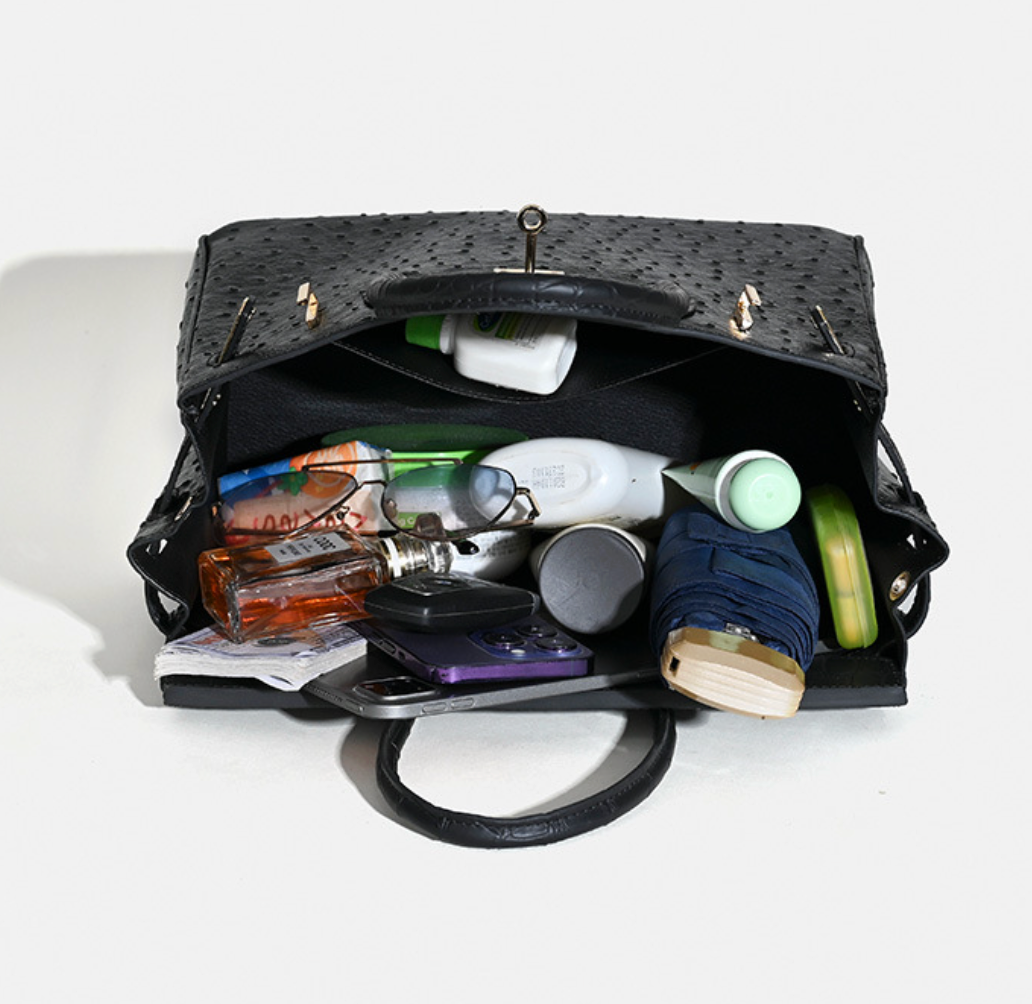 Jane Ostrich 30 – Tasche aus Leder mit Straußenprägung