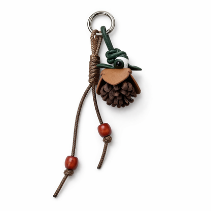 Pine Bloom – Eleganter handgefertigter Charm