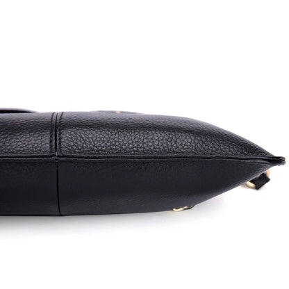 Clutch Helena – Lässige Eleganz aus echtem Leder