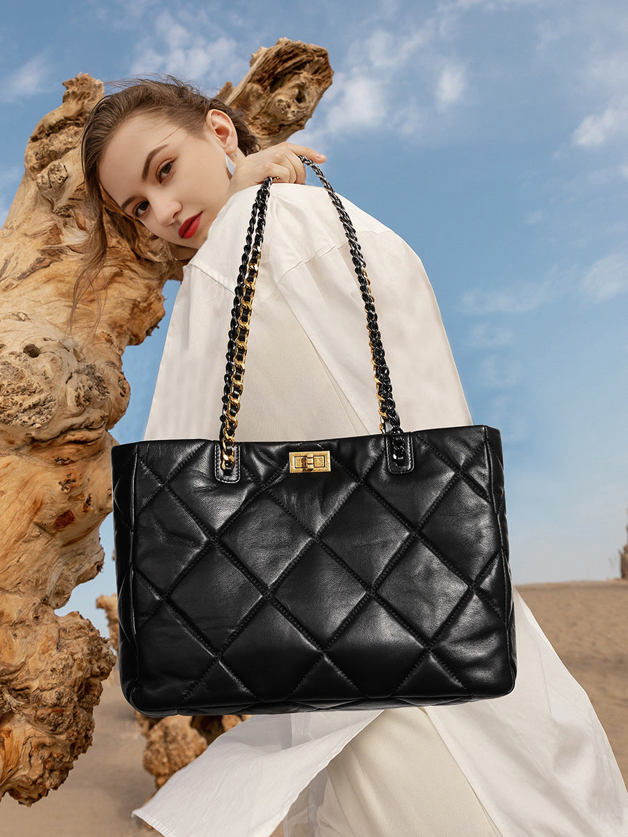 Aurora Chain Tote – Tasche aus echtem Leder