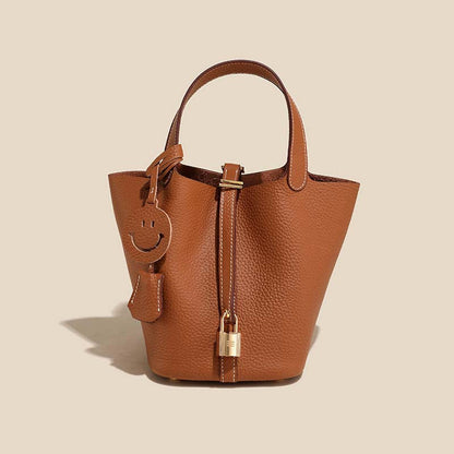 Camille Bucket – Bucket-Tasche aus vollnarbigem Rindsleder