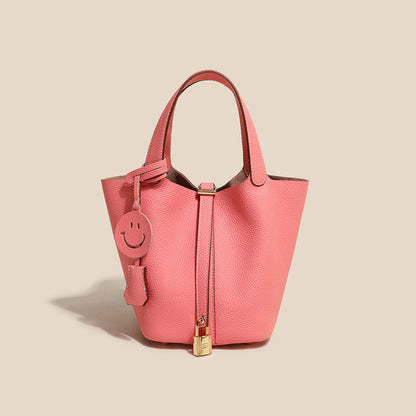 Camille Bucket – Bucket-Tasche aus vollnarbigem Rindsleder