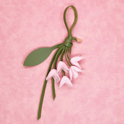 Fleur Élise – Floraler Schlüsselanhänger aus Leder für Taschen oder Handtaschen