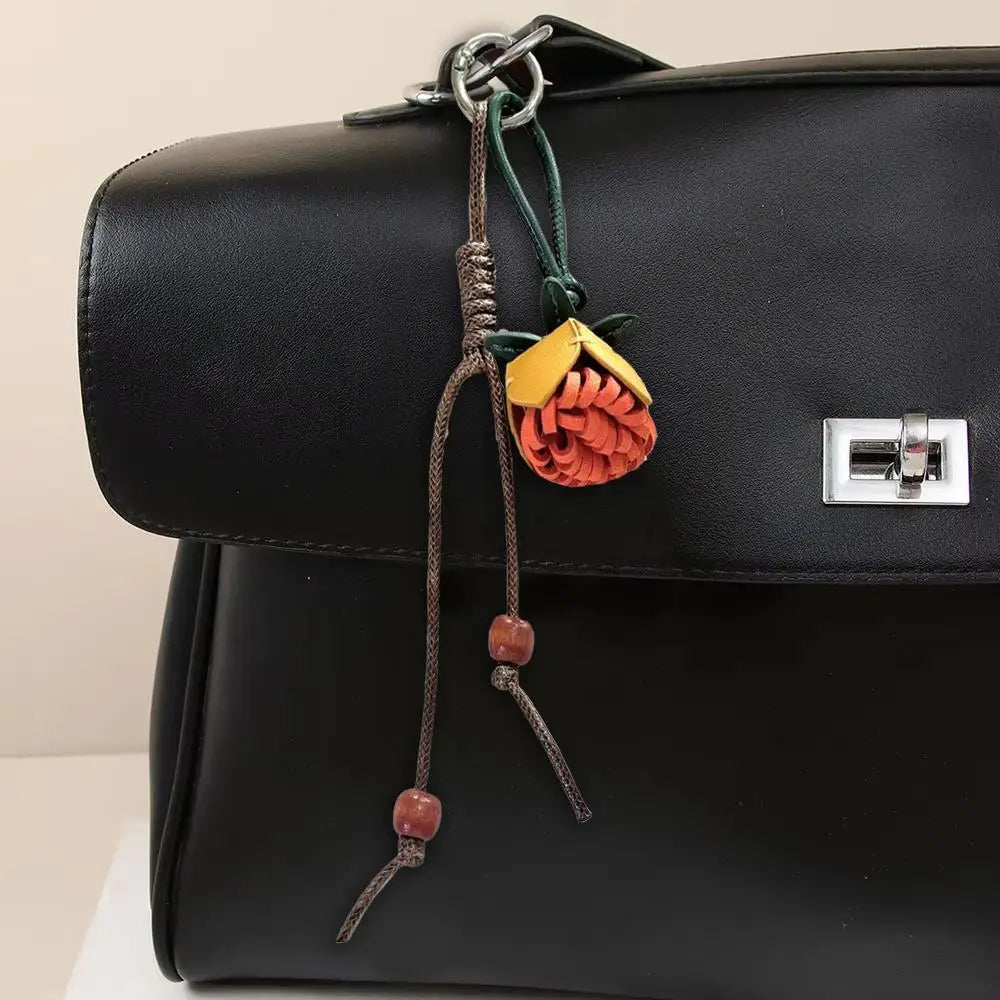 Pine Bloom – Eleganter handgefertigter Charm