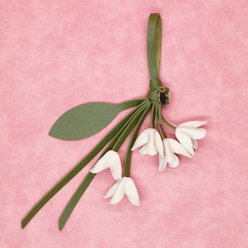 Fleur Élise – Floraler Schlüsselanhänger aus Leder für Taschen oder Handtaschen