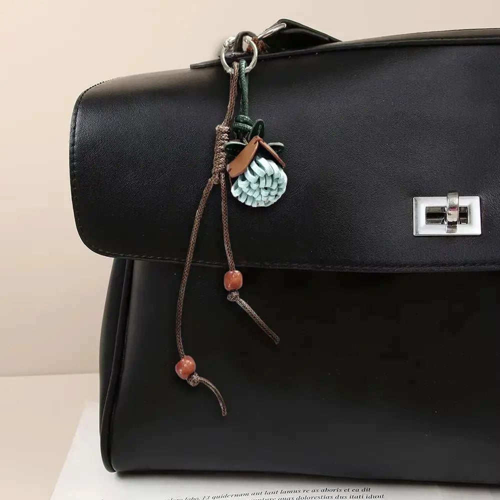 Pine Bloom – Eleganter handgefertigter Charm