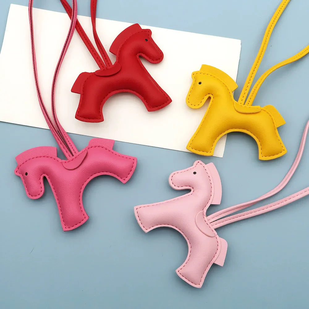 Pony Charm – Elegantes farbiges Icon