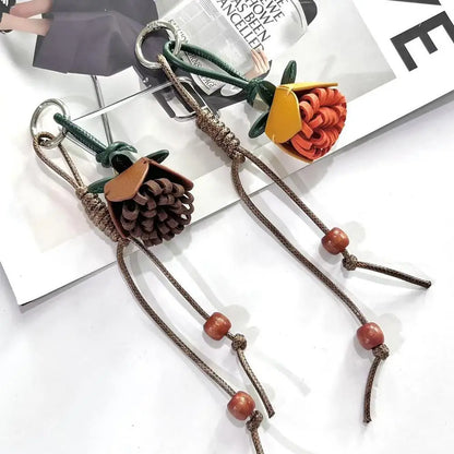 Pine Bloom – Eleganter handgefertigter Charm
