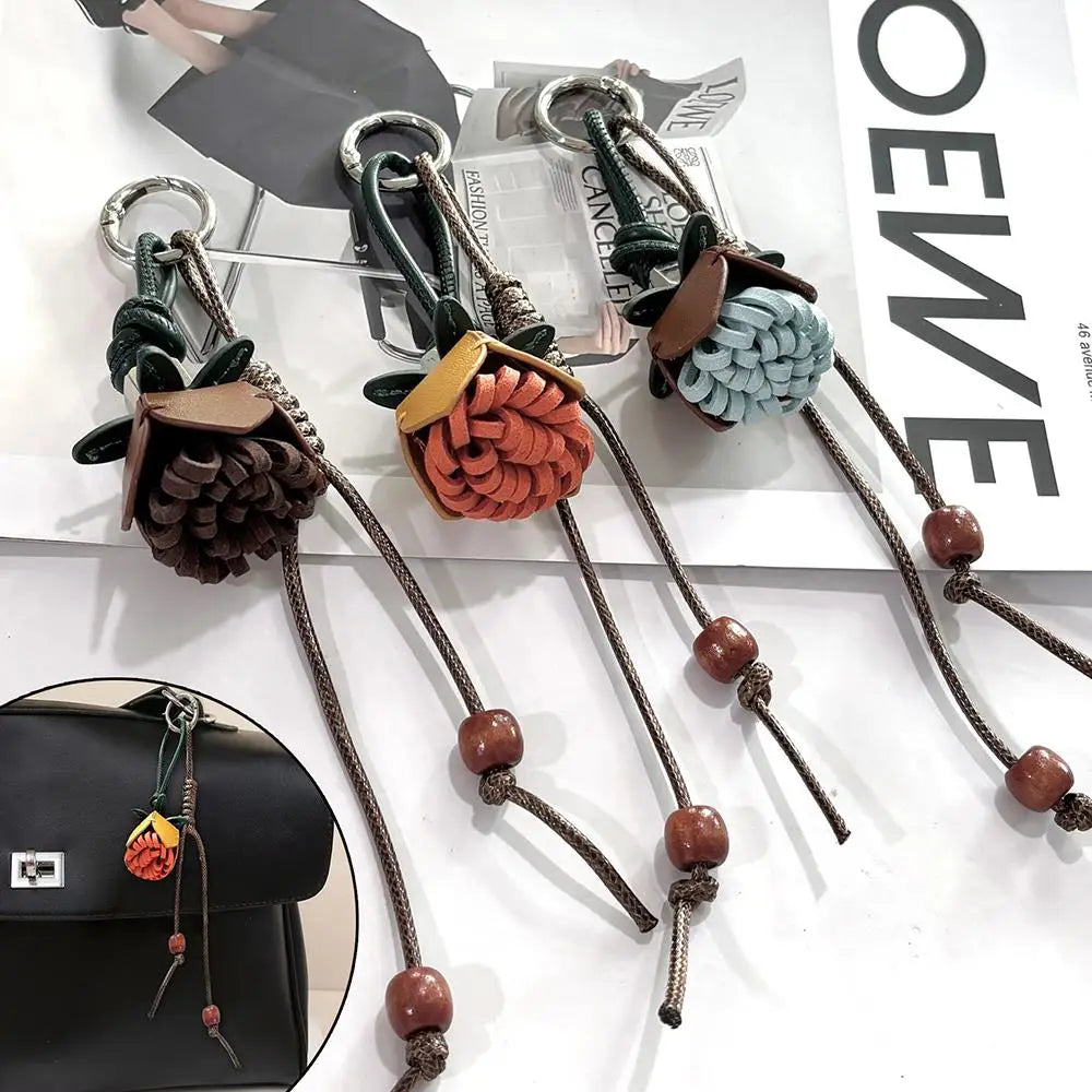 Pine Bloom – Eleganter handgefertigter Charm