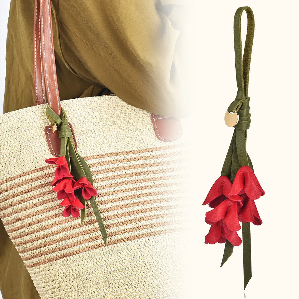 Fleur Élise – Floraler Schlüsselanhänger aus Leder für Taschen oder Handtaschen