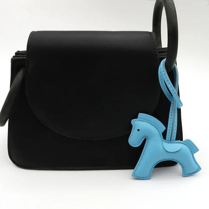 Pony Charm – Elegantes farbiges Icon