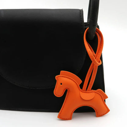 Pony Charm – Elegantes farbiges Icon