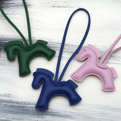 Pony Charm – Elegantes farbiges Icon