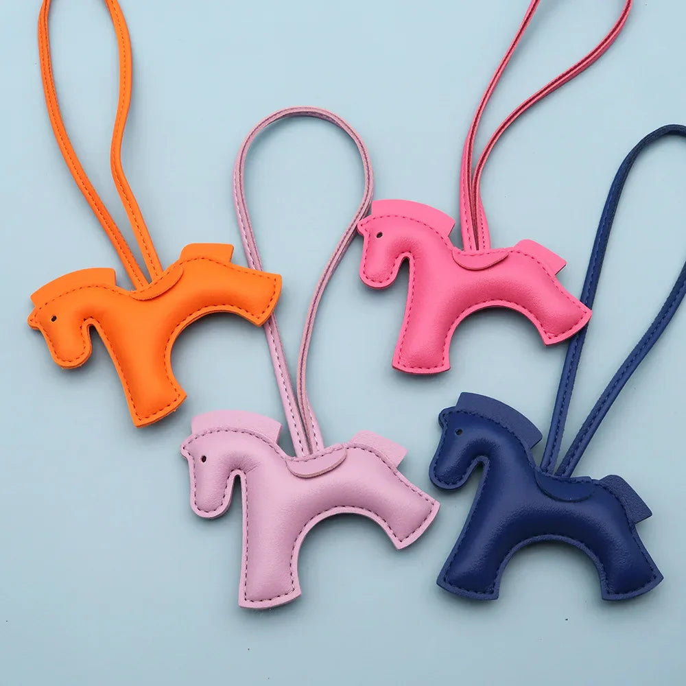 Pony Charm – Elegantes farbiges Icon